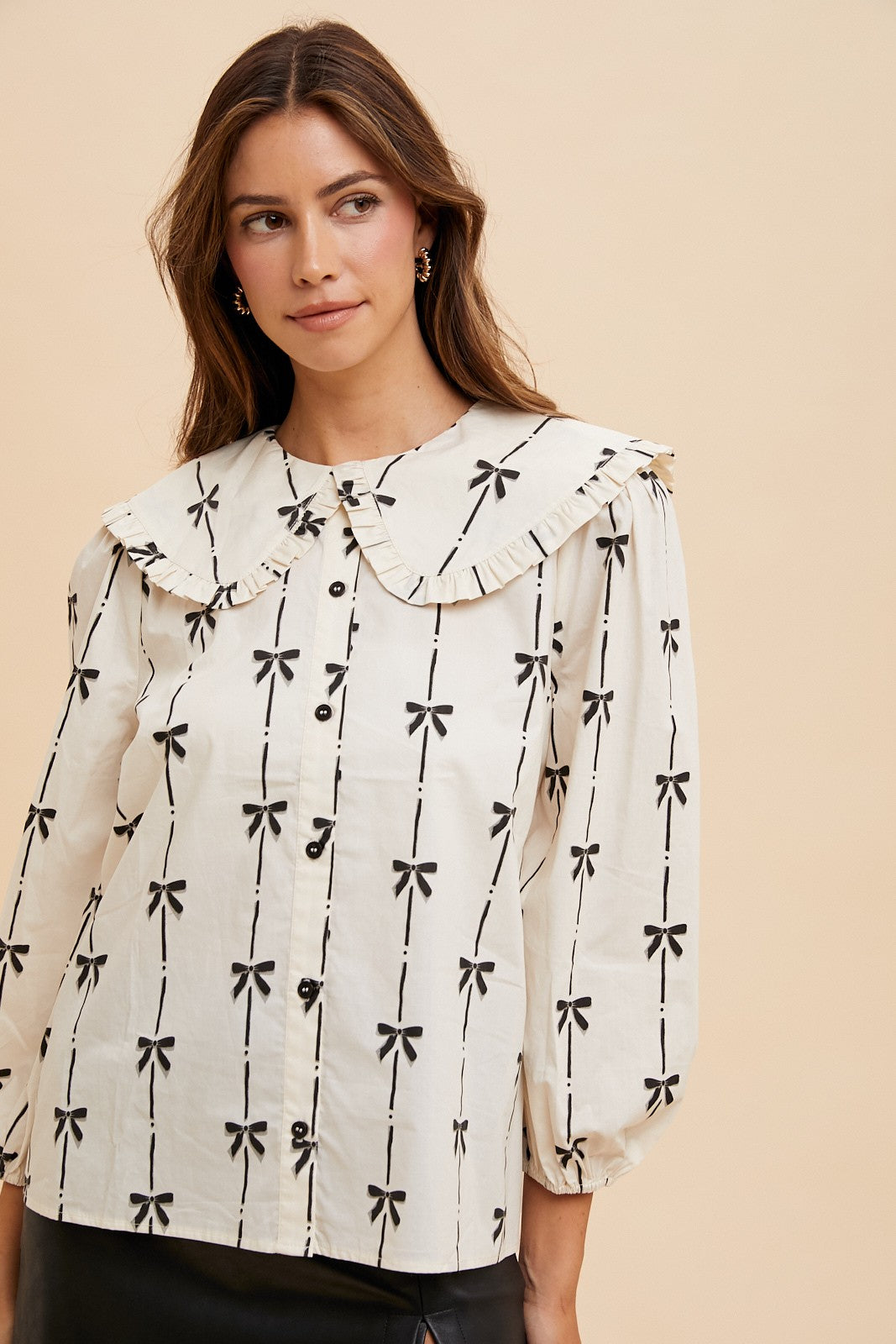 bow print collar top