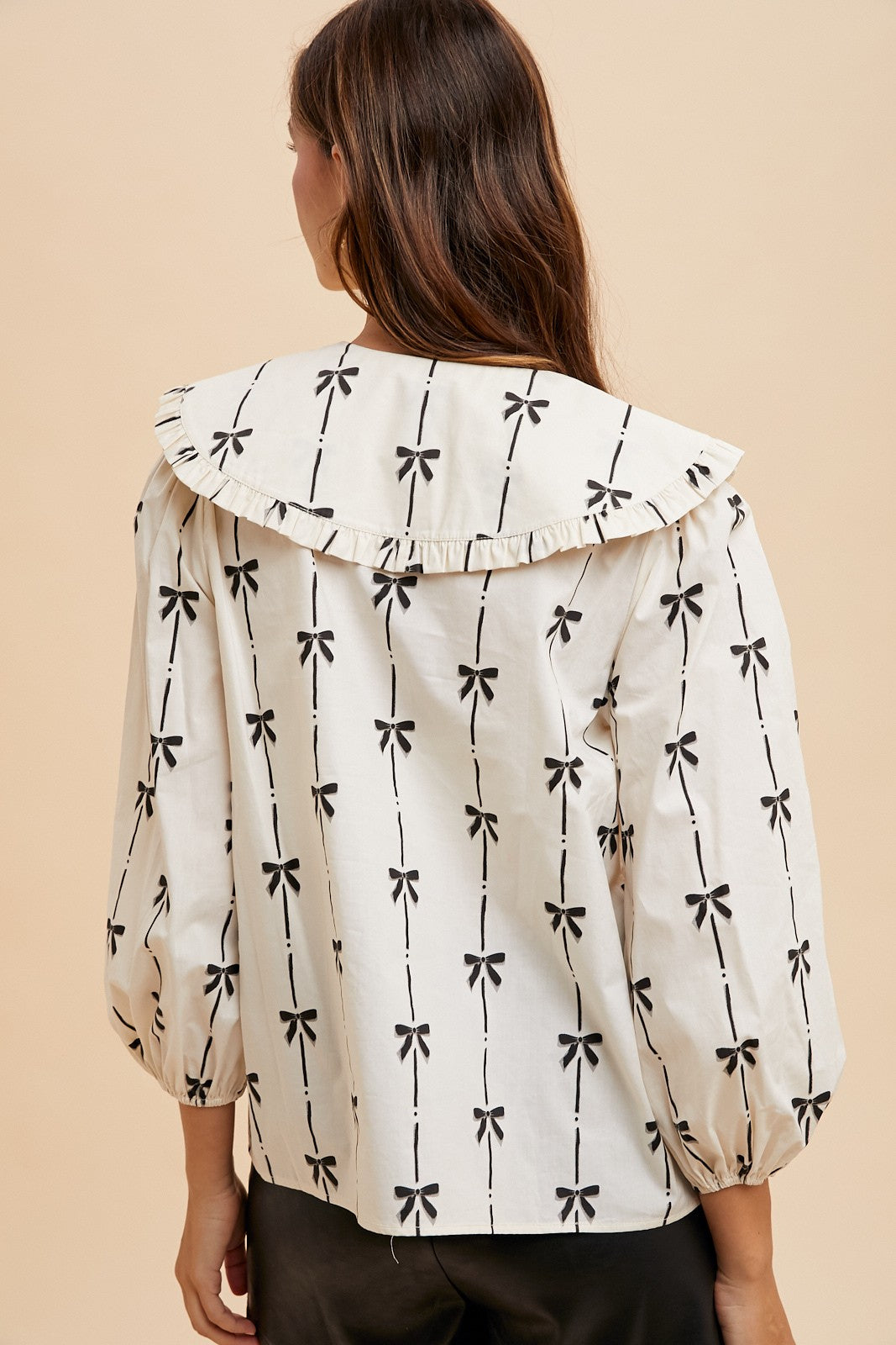 bow print collar top