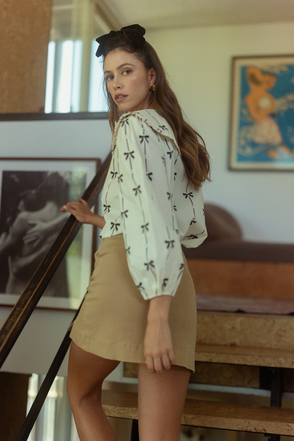 bow print collar top