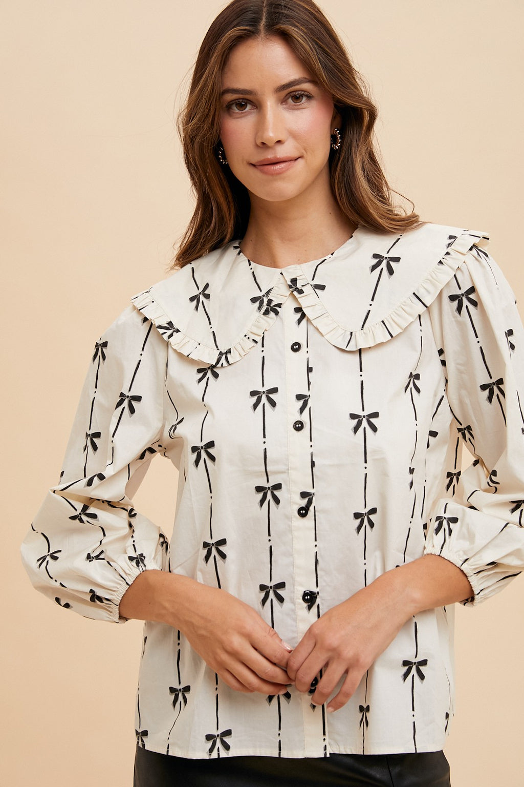 bow print collar top