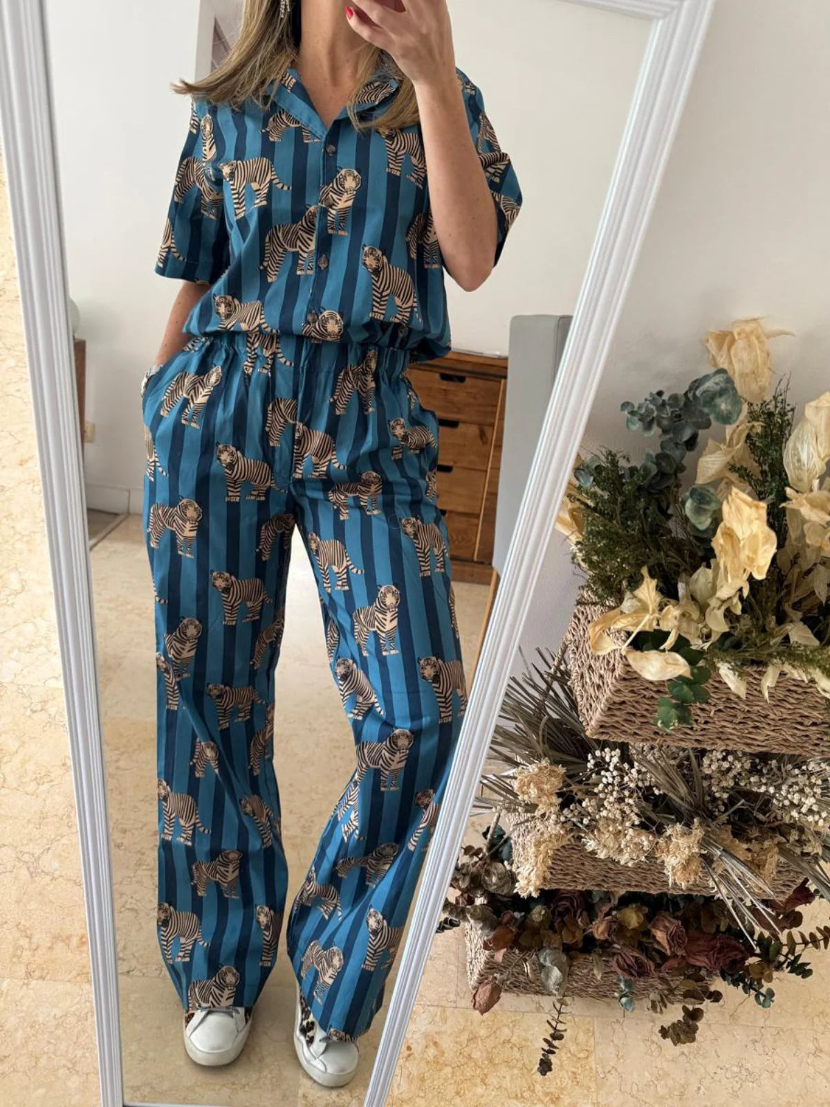 blue tropical tiger set