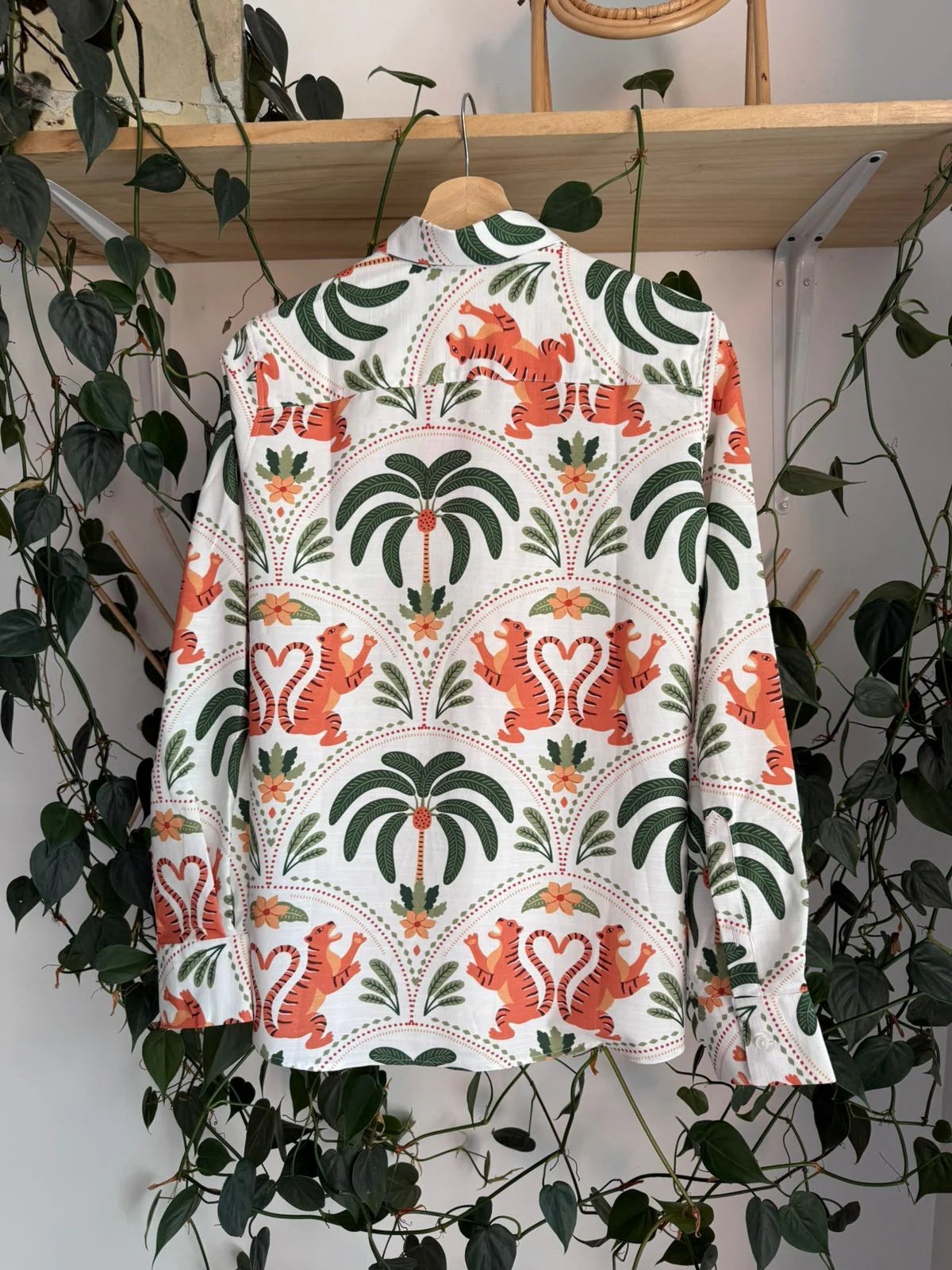 jungla button down