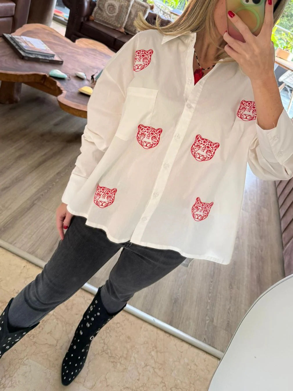 camisa panteras rojas oversize