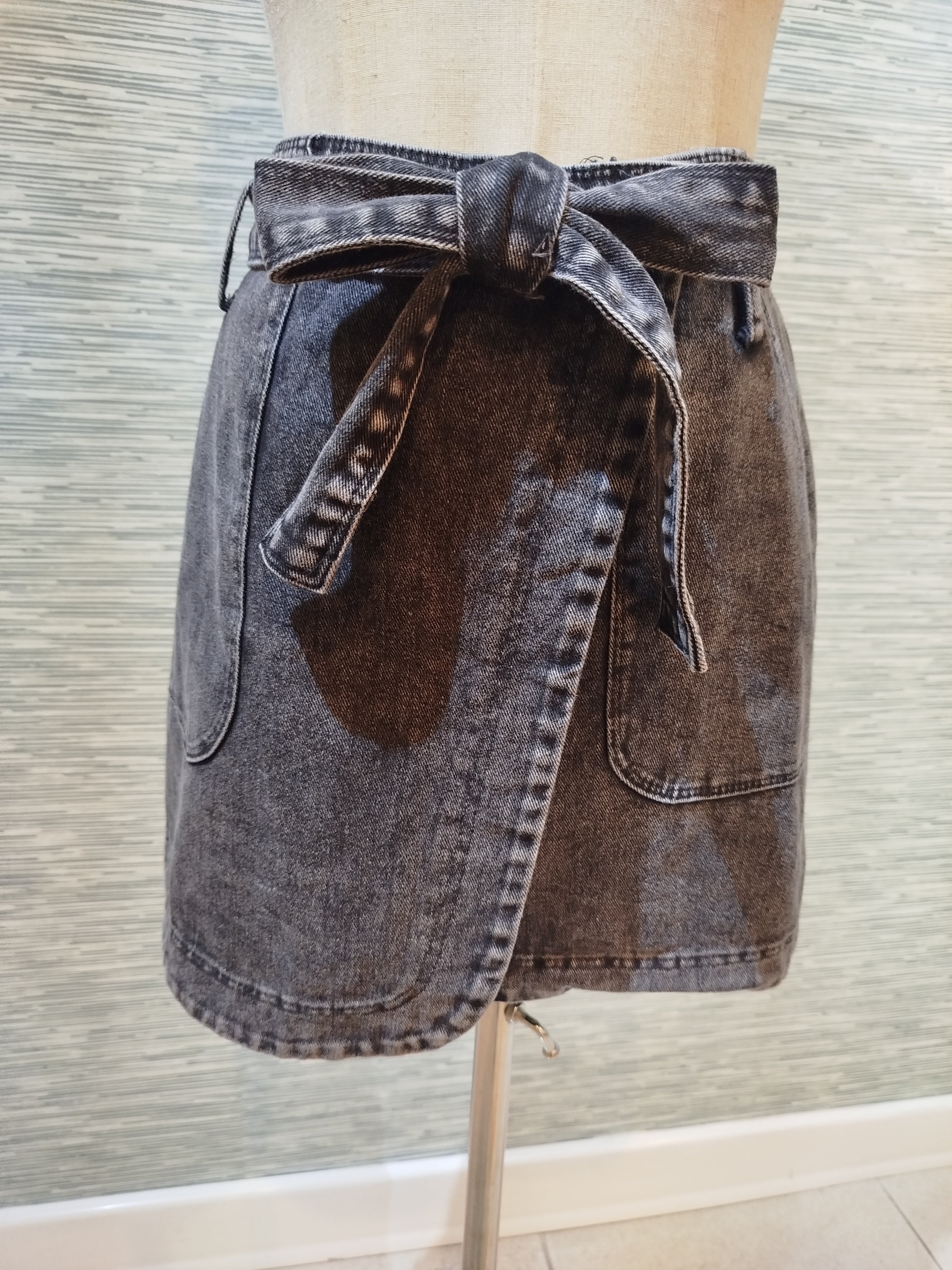 gray mini wrapped skirt