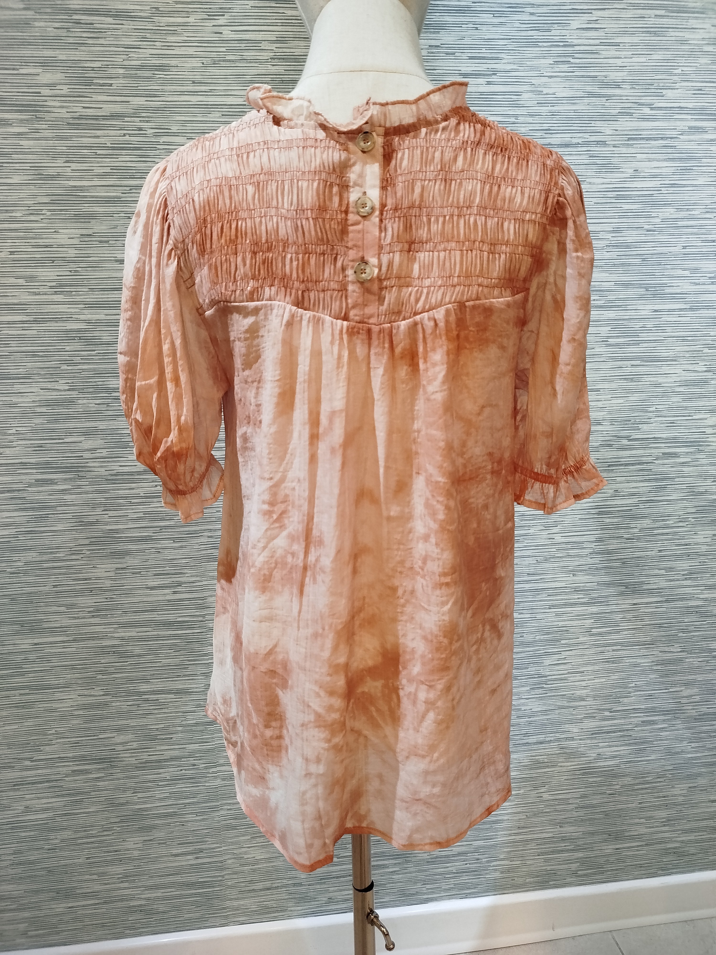 peach tie dye top