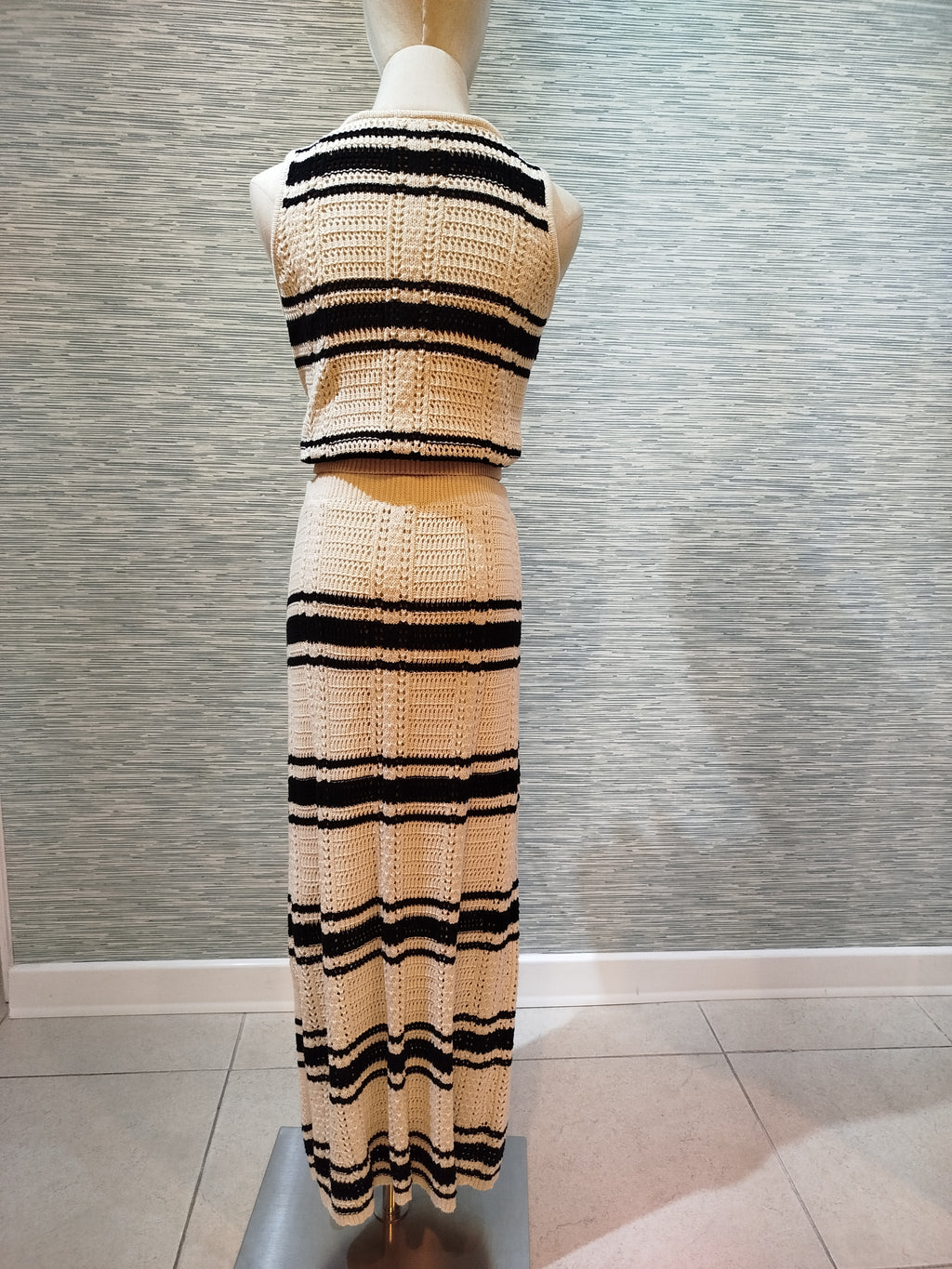 knitted stripped skirt set